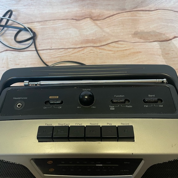 Centurion C839G Portable AM FM Stereo Radio Cassette Recorder Boombox AC DC - Picture 3 of 12